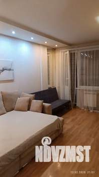Студия квартира, посуточно, 40м2, 19/19 этаж