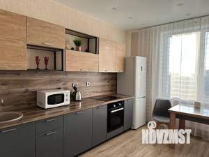 1-к квартира, посуточно, 37м2, 17/25 этаж