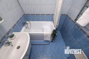 1-к квартира, посуточно, 42м2, 1/1 этаж