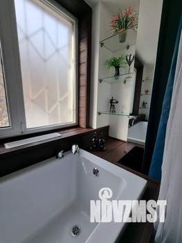 Студия квартира, посуточно, 36м2, 1/9 этаж