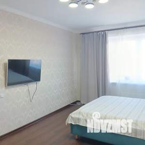 1-к квартира, посуточно, 39м2, 8/18 этаж