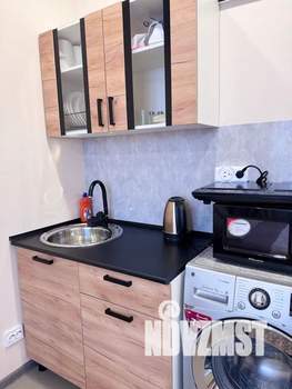 Студия квартира, посуточно, 27м2, 3/3 этаж