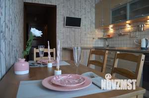 1-к квартира, посуточно, 42м2, 7/10 этаж