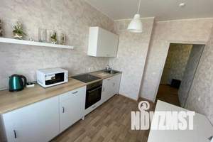 1-к квартира, посуточно, 42м2, 18/27 этаж