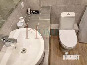 Студия квартира, на длительный срок, 40м2, 23/24 этаж