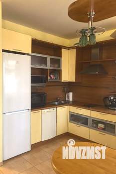 Студия квартира, посуточно, 50м2, 9/10 этаж