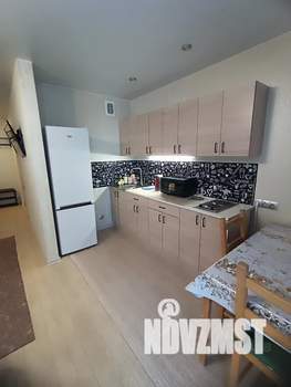 Студия квартира, посуточно, 38м2, 9/17 этаж