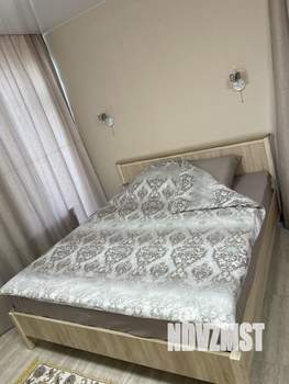 Студия квартира, посуточно, 45м2, 6/18 этаж
