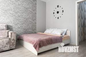 1-к квартира, посуточно, 40м2, 5/25 этаж