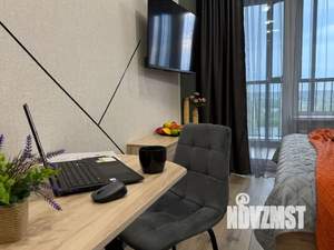 Студия квартира, посуточно, 30м2, 13/25 этаж