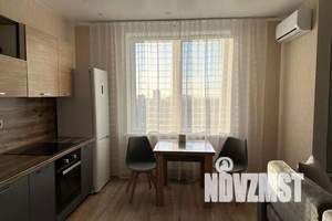 1-к квартира, посуточно, 37м2, 17/25 этаж