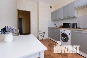 1-к квартира, посуточно, 44м2, 23/27 этаж