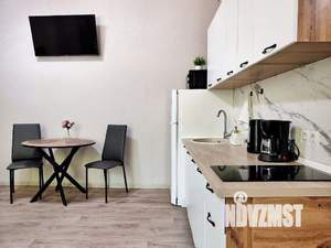 Студия квартира, посуточно, 30м2, 1/3 этаж