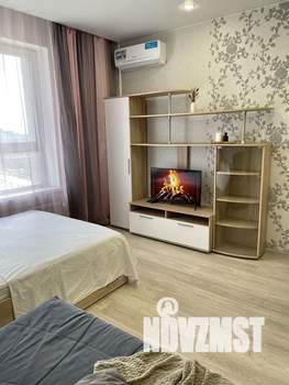 Студия квартира, посуточно, 32м2, 13/25 этаж