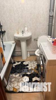 Студия квартира, посуточно, 32м2, 5/10 этаж