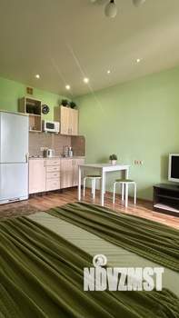 Студия квартира, посуточно, 30м2, 11/18 этаж