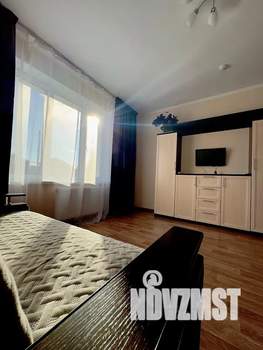 1-к квартира, посуточно, 38м2, 1/18 этаж