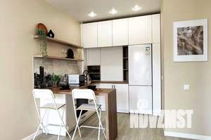 1-к квартира, посуточно, 42м2, 3/25 этаж