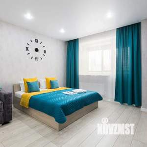 Студия квартира, посуточно, 40м2, 3/25 этаж