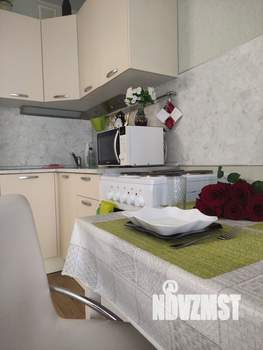 Студия квартира, посуточно, 30м2, 4/17 этаж