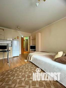 Студия квартира, посуточно, 35м2, 3/10 этаж