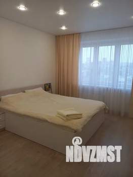 1-к квартира, посуточно, 39м2, 8/18 этаж
