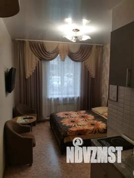 Студия квартира, посуточно, 17м2, 1/6 этаж