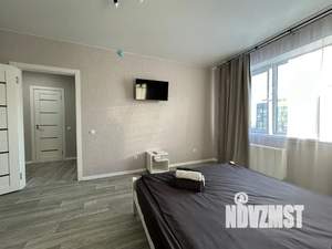 1-к квартира, посуточно, 40м2, 16/18 этаж