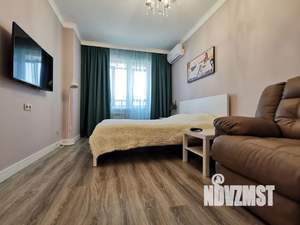 1-к квартира, посуточно, 40м2, 7/25 этаж