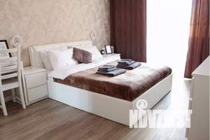 2-к квартира, посуточно, 42м2, 16/20 этаж