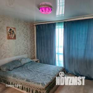 Студия квартира, посуточно, 30м2, 4/10 этаж