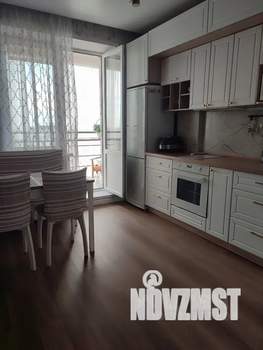 1-к квартира, посуточно, 42м2, 18/19 этаж