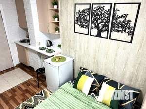 Студия квартира, посуточно, 14м2, 1/9 этаж