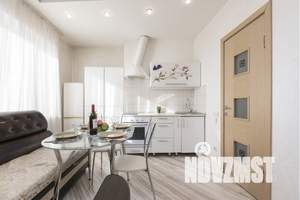 1-к квартира, посуточно, 62м2, 15/16 этаж