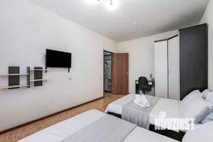 1-к квартира, посуточно, 42м2, 3/10 этаж