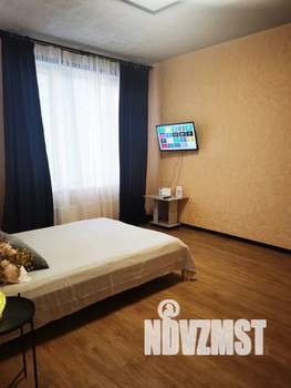 1-к квартира, посуточно, 40м2, 13/16 этаж