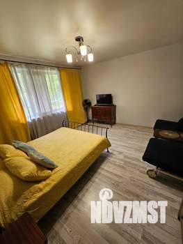 1-к квартира, посуточно, 37м2, 1/10 этаж