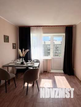 3-к квартира, посуточно, 57м2, 5/5 этаж