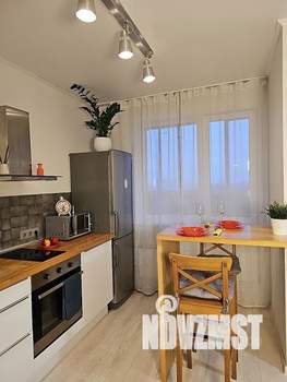 Студия квартира, посуточно, 35м2, 13/26 этаж