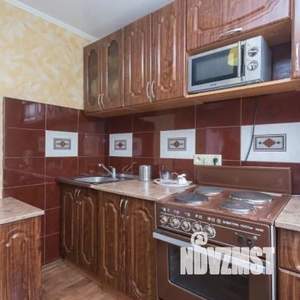 1-к квартира, посуточно, 38м2, 4/5 этаж