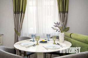 2-к квартира, посуточно, 60м2, 1/18 этаж