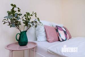 Студия квартира, посуточно, 40м2, 13/27 этаж