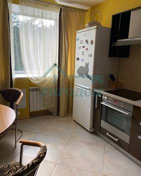 4-к квартира, на длительный срок, 130м2, 3/5 этаж