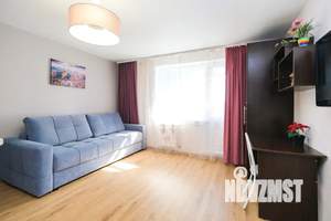 Студия квартира, посуточно, 30м2, 7/18 этаж