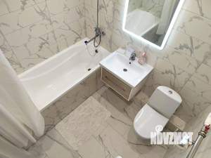 Студия квартира, посуточно, 40м2, 17/25 этаж