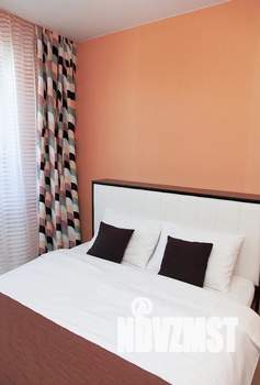 1-к квартира, посуточно, 40м2, 23/25 этаж