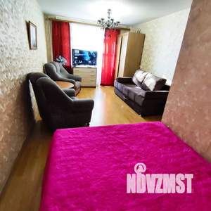 1-к квартира, посуточно, 44м2, 4/12 этаж