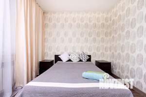 1-к квартира, посуточно, 50м2, 13/25 этаж