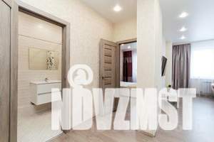 2-к квартира, посуточно, 39м2, 21/25 этаж