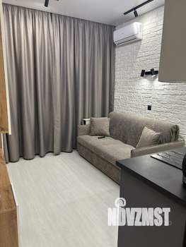 Студия квартира, посуточно, 15м2, 1/22 этаж